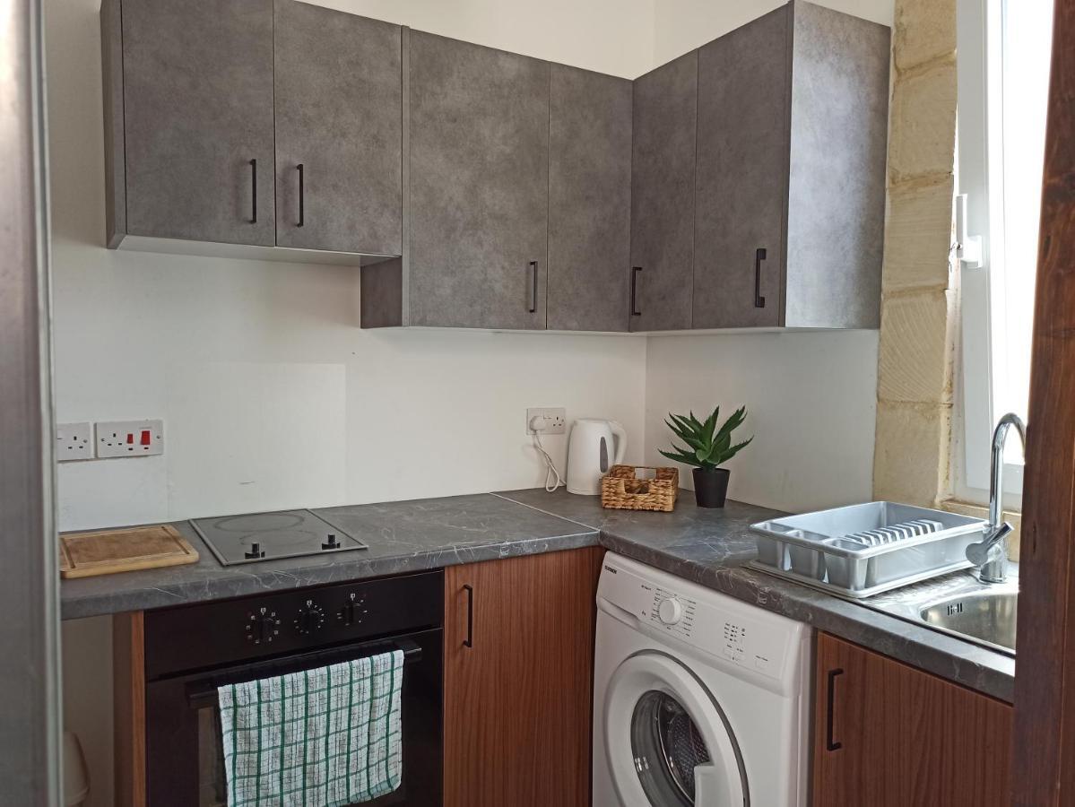Beautiful 1-Bed Apartment In Hal Qormi Exterior foto